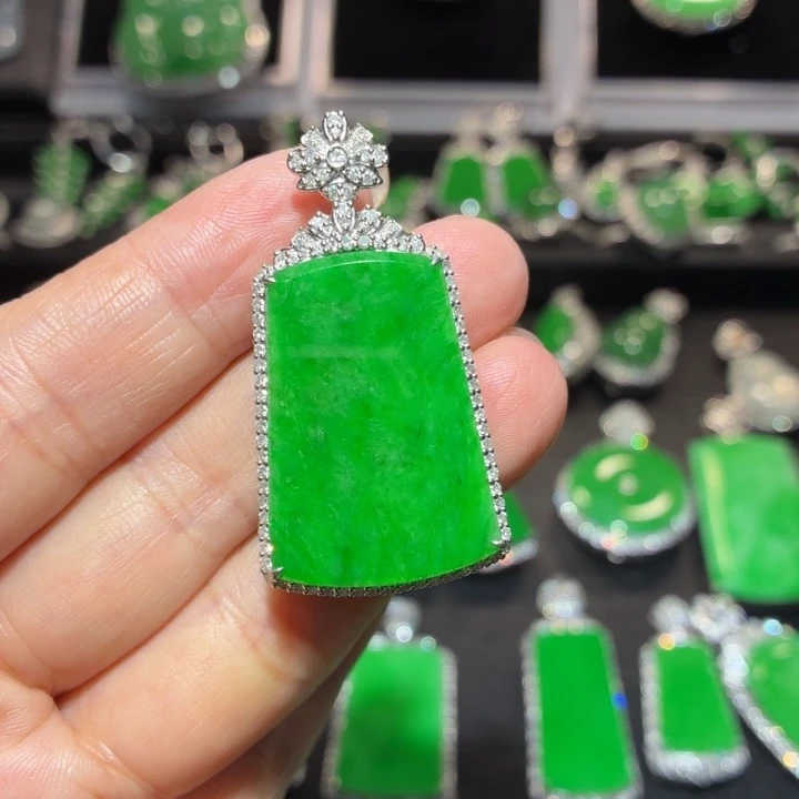 翡翠18K金镶嵌吊坠(不含链)翡翠