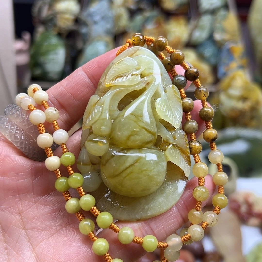 岫玉未镶嵌颈饰花玉葫芦挂坠