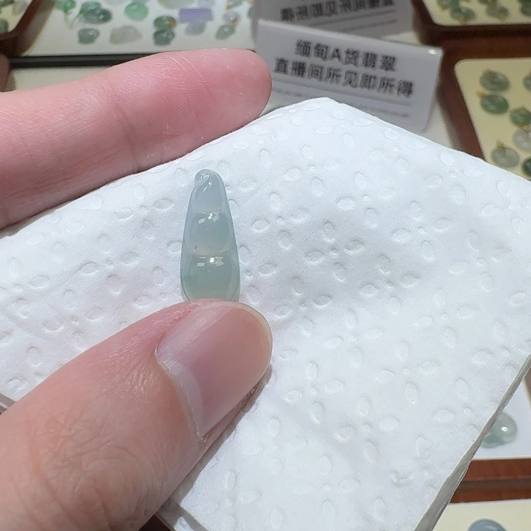 颈饰未镶嵌翡翠豆子