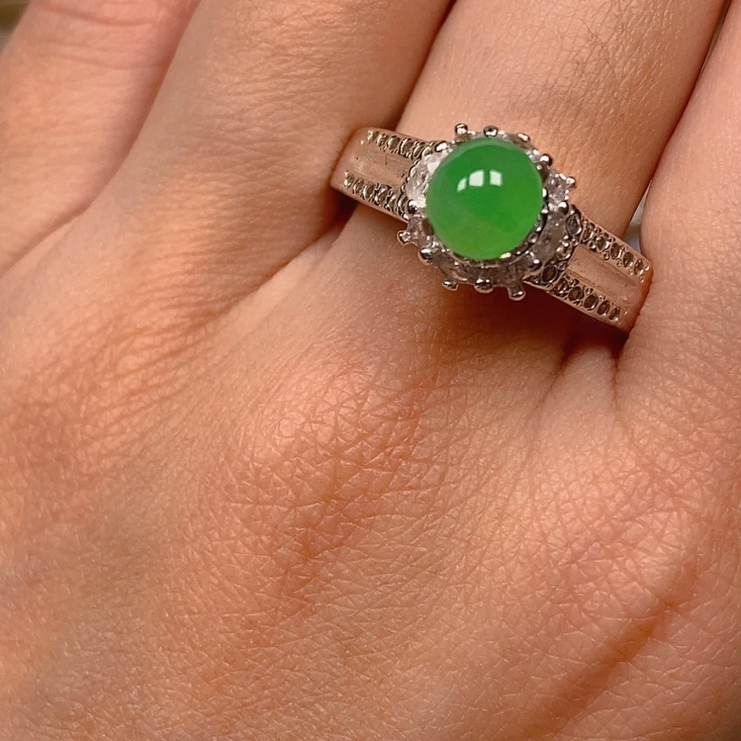 翡翠戒指未镶嵌冰果绿