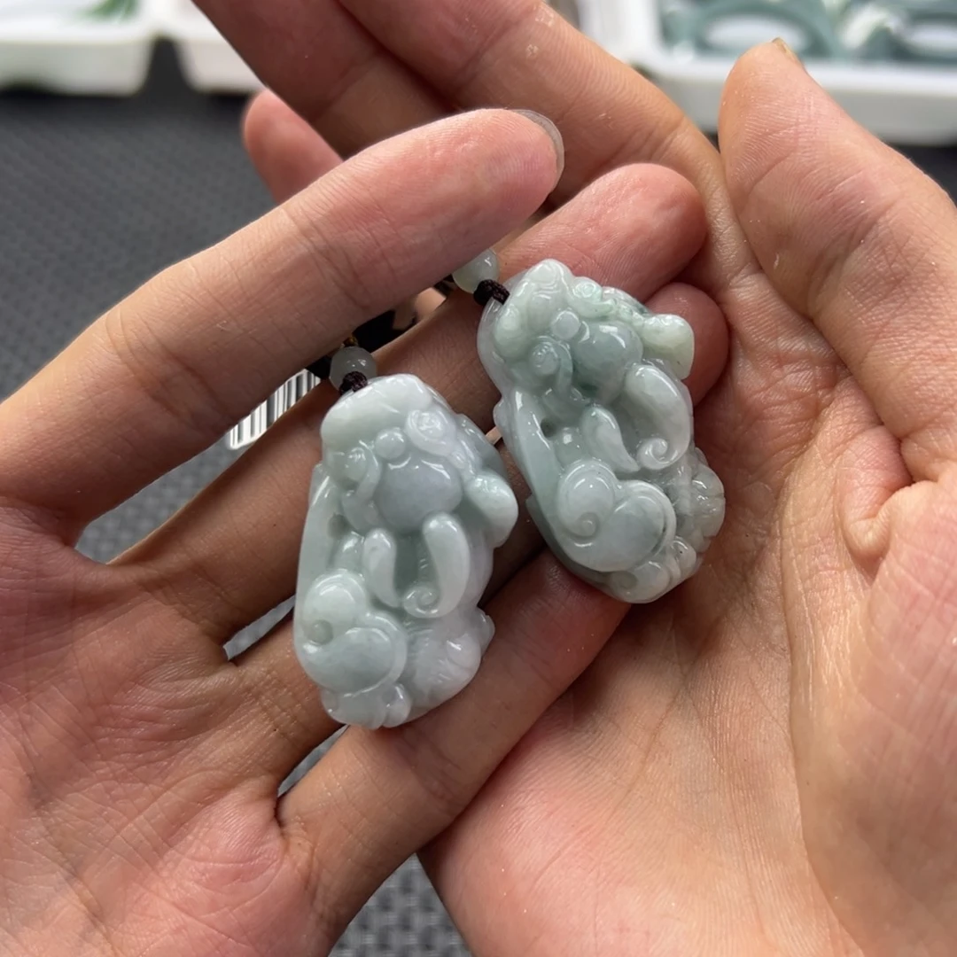 翡翠未镶嵌颈饰貔恘多样性拍一发一