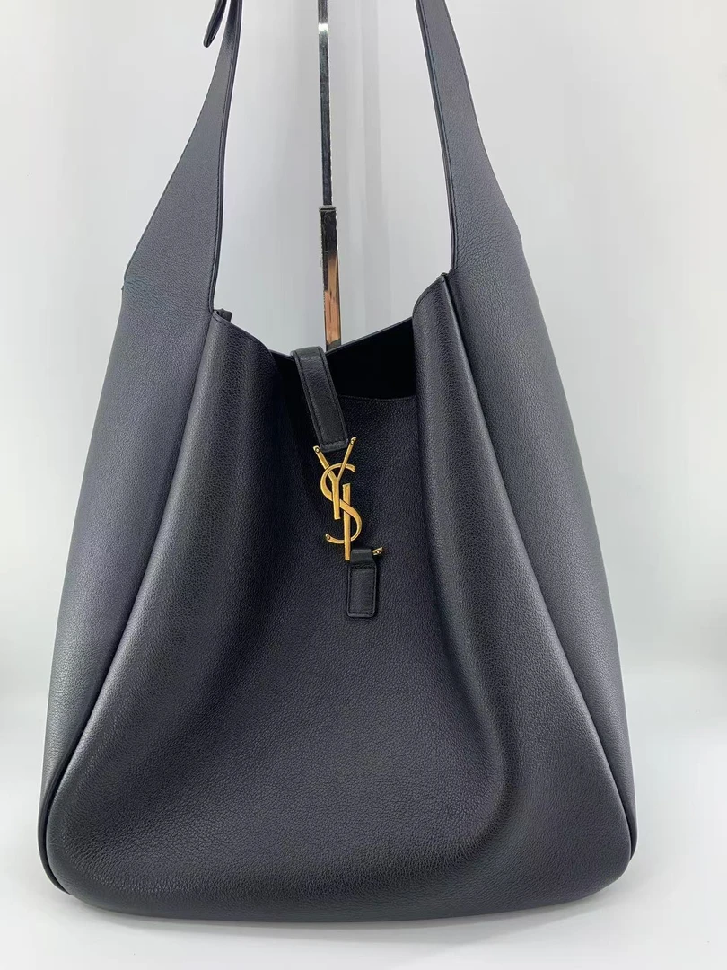 95新 YSL/圣罗兰 YSL/圣罗兰 hobo水桶斜挎包bwz12153