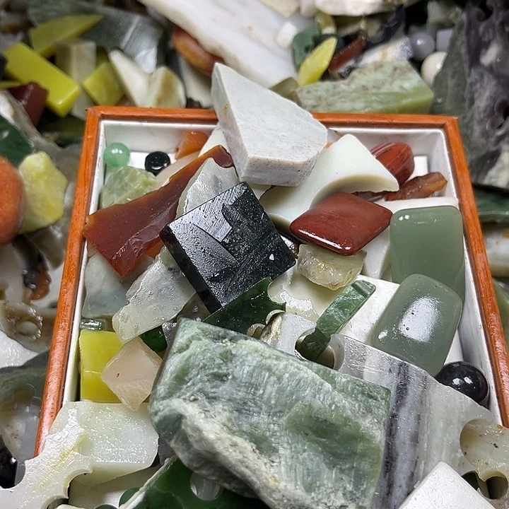 和田玉9K金镶嵌珠宝奇石用****0