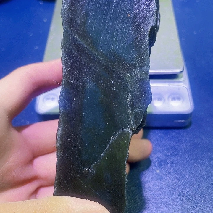 未镶嵌和田玉（糖玉）珠宝半成品