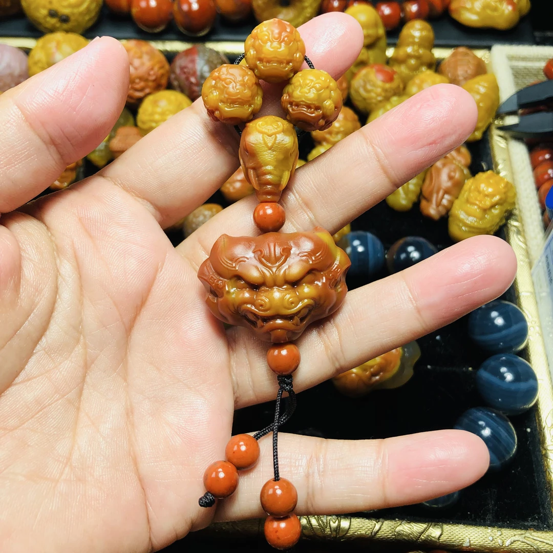 天然战国红玛瑙雕刻