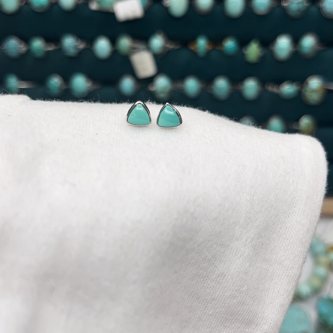 绿松石绿松石未镶嵌