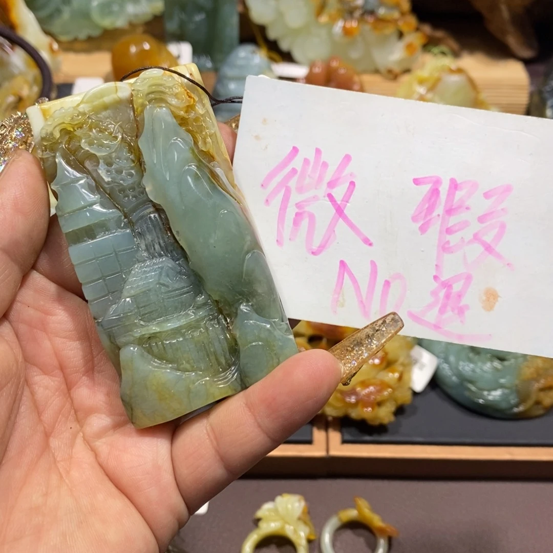 蛇纹石玉颈饰未镶嵌