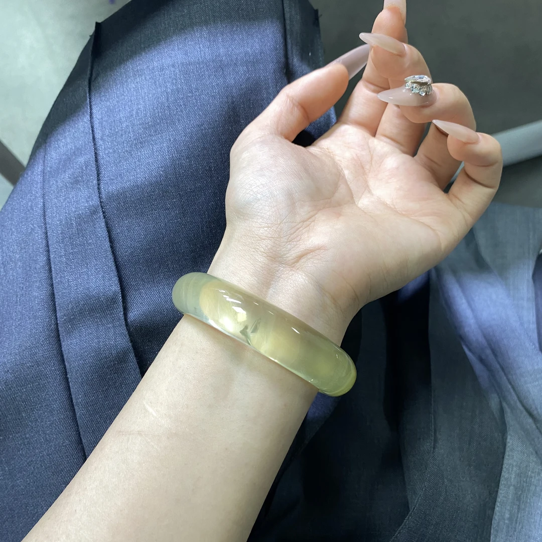 g15 柠檬黄手镯圈口56-60多样性发一