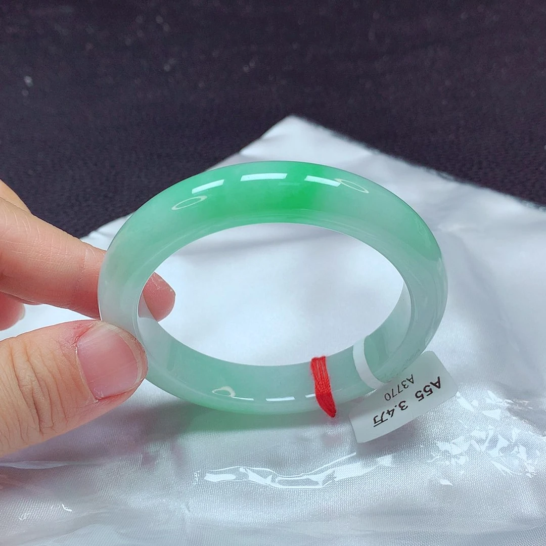 翡翠手镯未镶嵌A****.手镯55