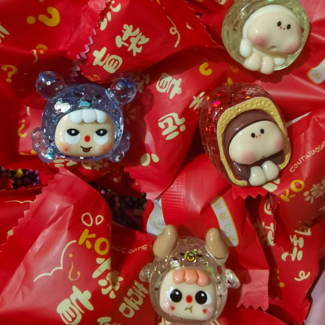 喜庆红色惊喜袋装混款萌粒