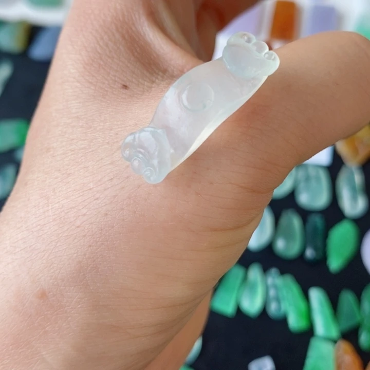 定制翡翠未镶嵌如意锁