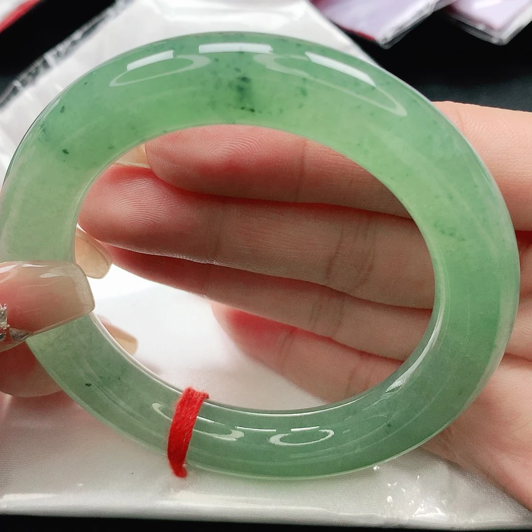 翡翠手镯未镶嵌缅甸天然A货翡翠