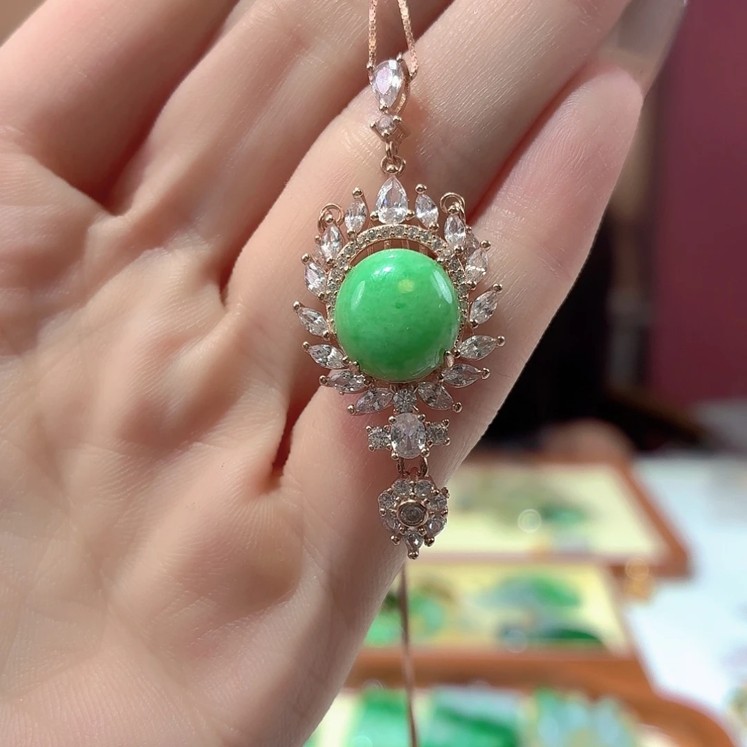 翡翠银S925镶嵌颈饰翡翠