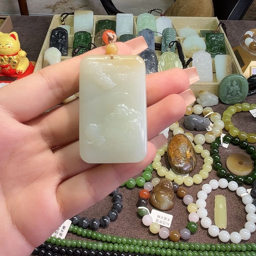 和田玉未镶嵌颈饰