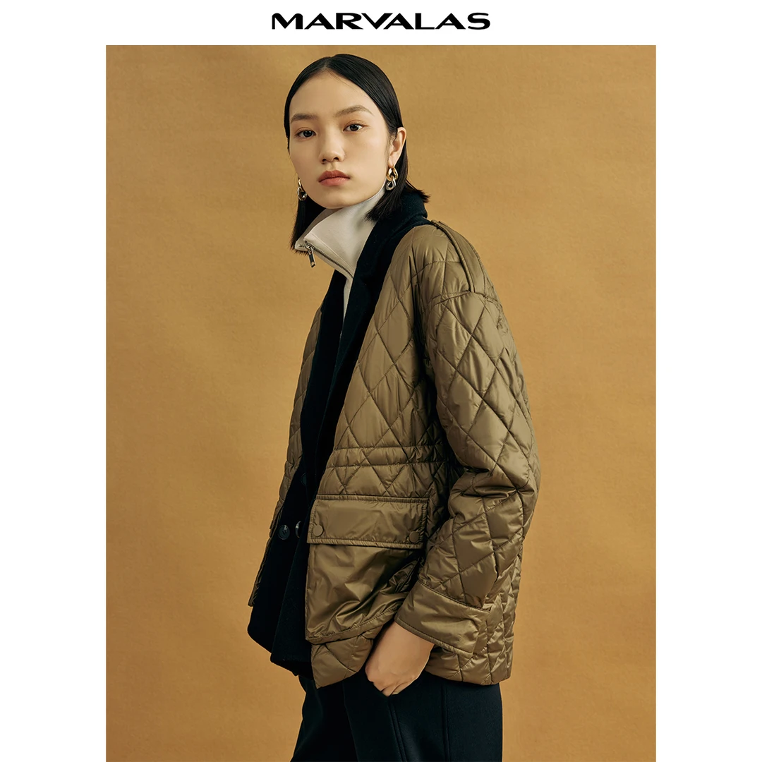 【羊羊专属】曼德诗保暖女士设计感拼接呢子西装菱格棉服M431978