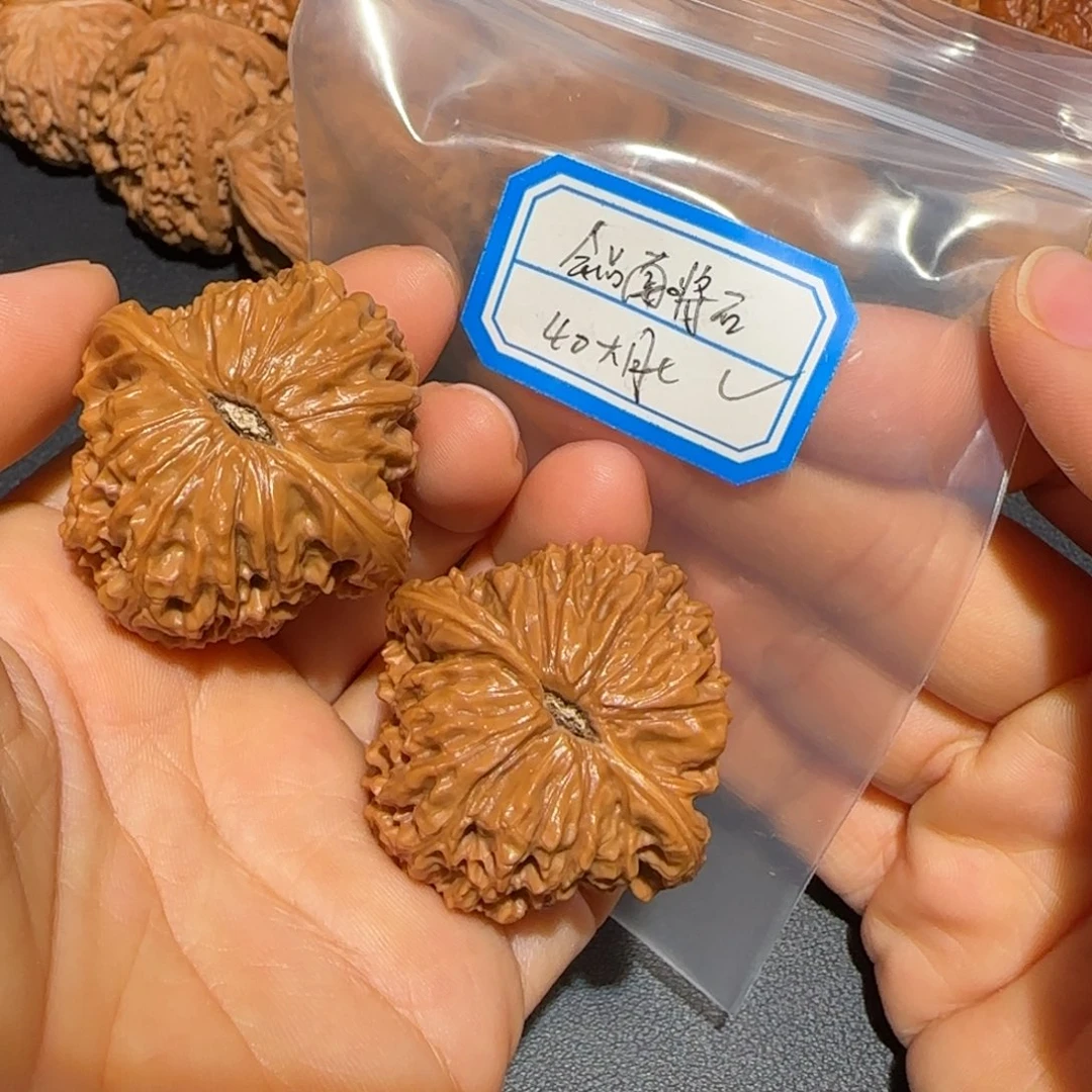 把件文玩核桃飞飞飞飞