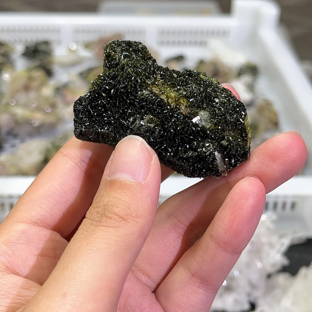 特***拉水晶未镶嵌珠宝半成品82