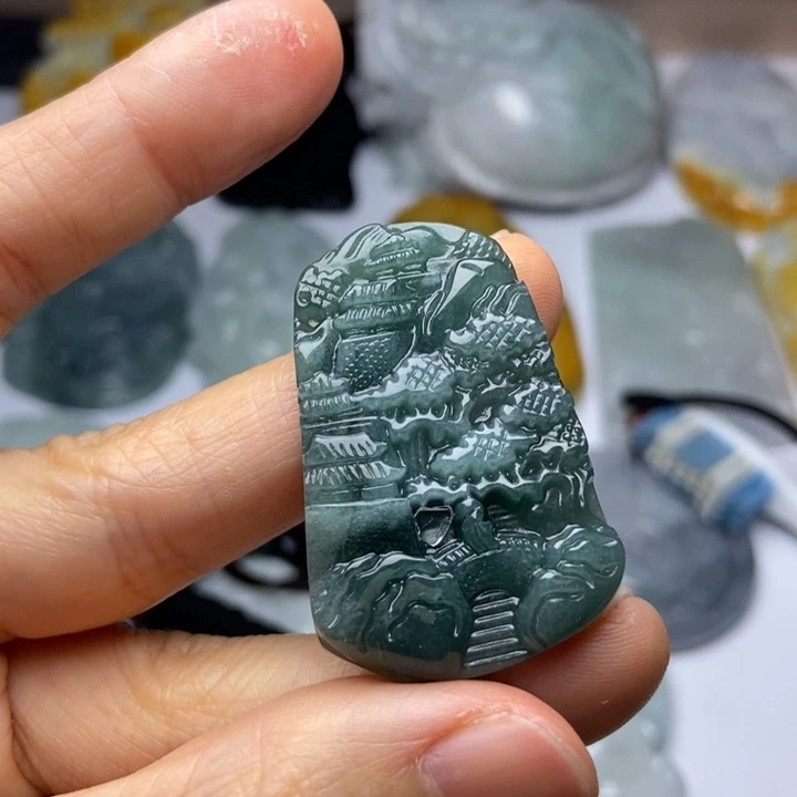 翡翠未镶嵌颈饰翡翠
