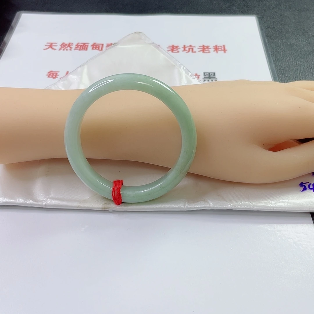 翡翠手镯未镶嵌心*天然缅甸翡翠手镯