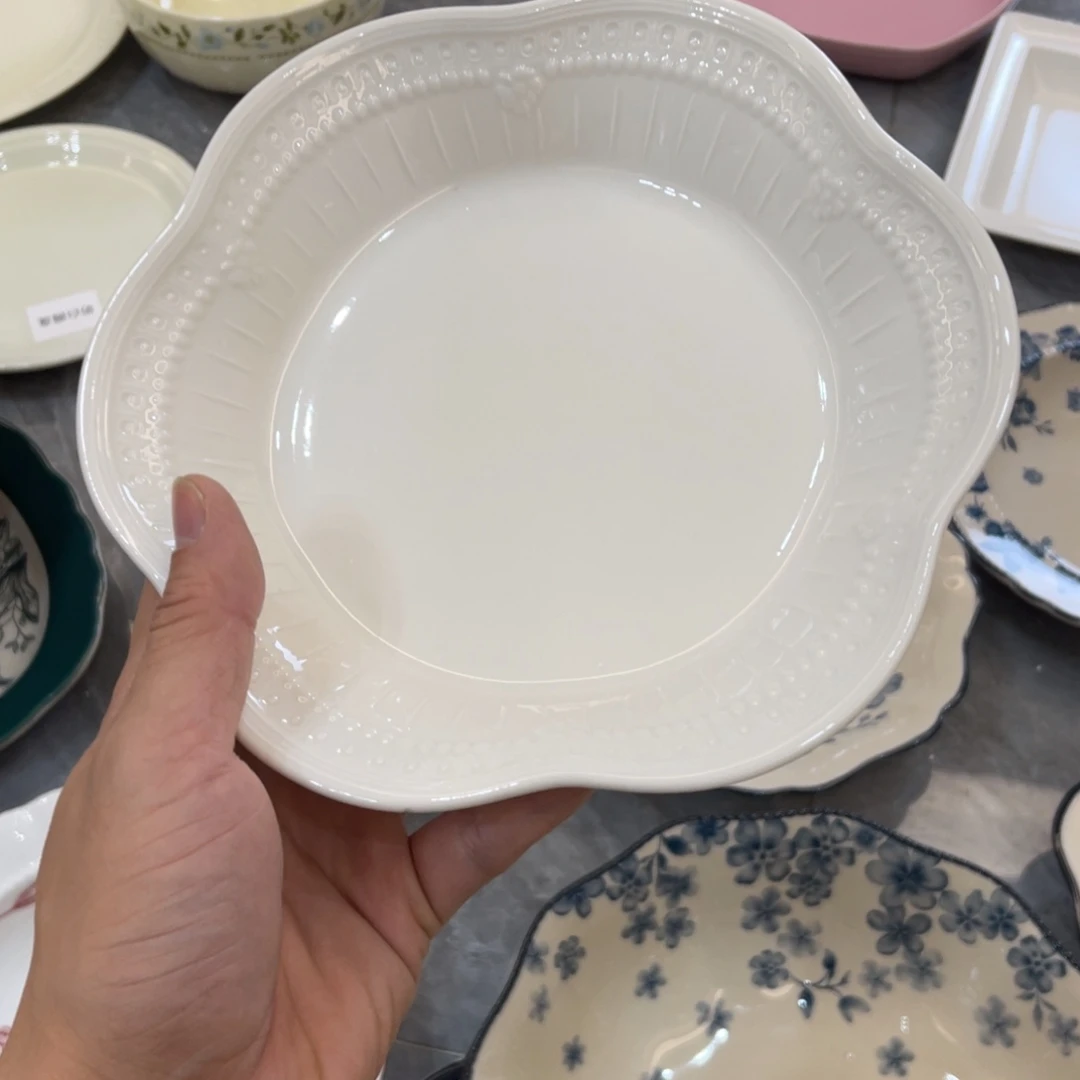 陶瓷微瑕餐具介意勿拍，满18飞！