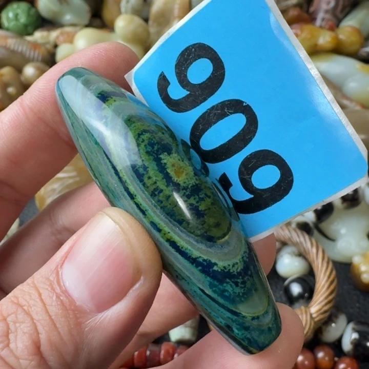 等***形玛瑙/玉髓未镶嵌颈饰