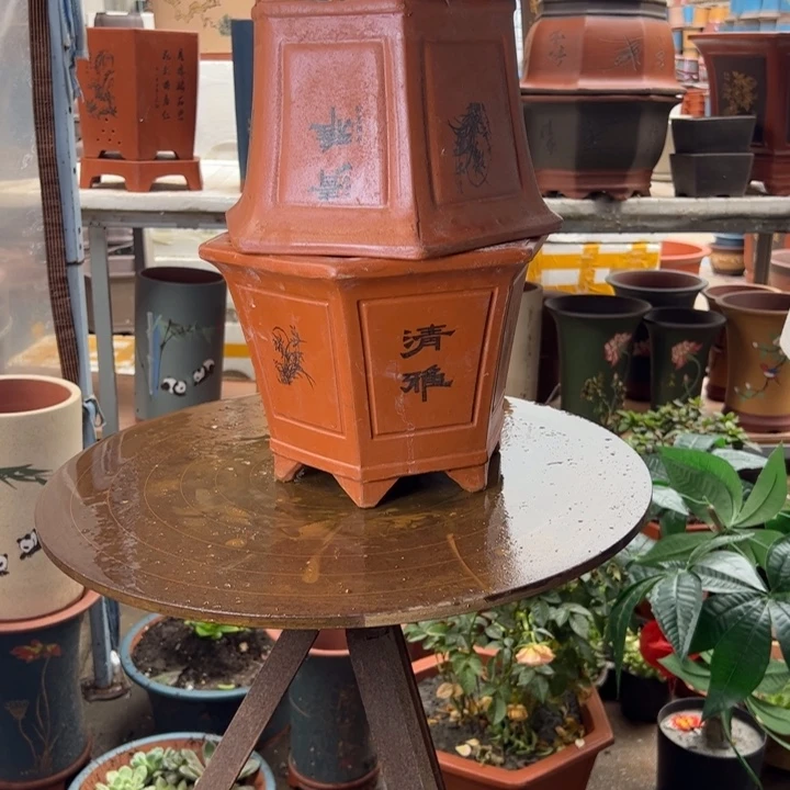 25红清雅六方两个花盆花盆花盆