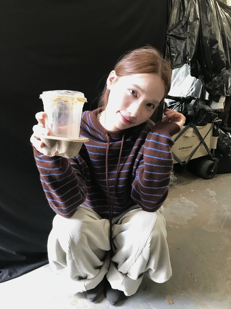 复古条纹领口抽绳羊毛毛衣女宽松显瘦针织衫慵懒风软糯百搭上衣