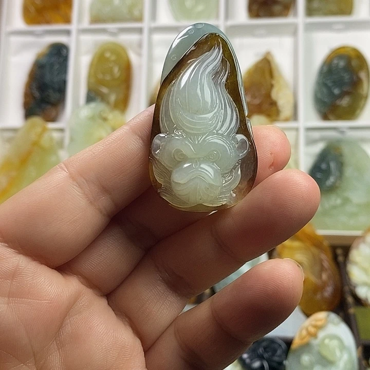 蛇纹石玉未镶嵌颈饰