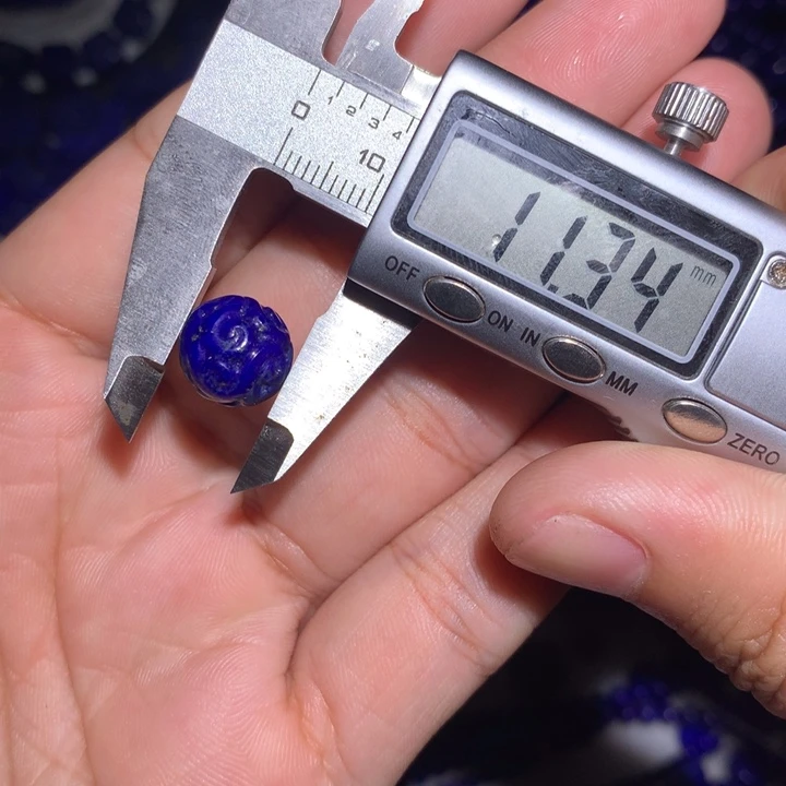 青金石未镶嵌一颗