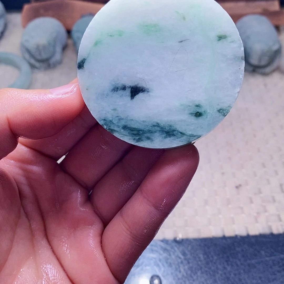 翡翠未镶嵌颈饰588