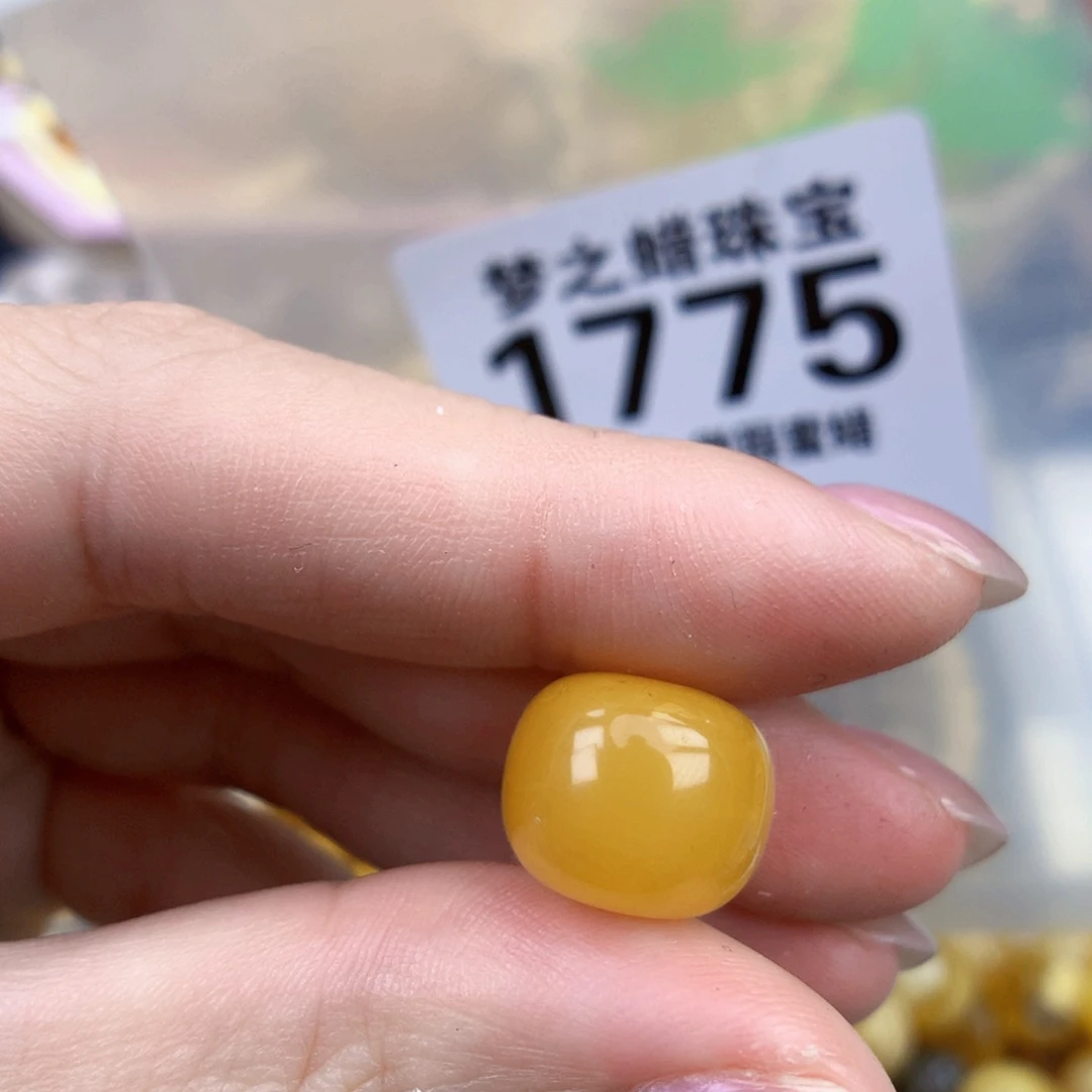 裸石琥珀未镶嵌13