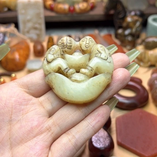 蛇纹石玉未镶嵌颈饰