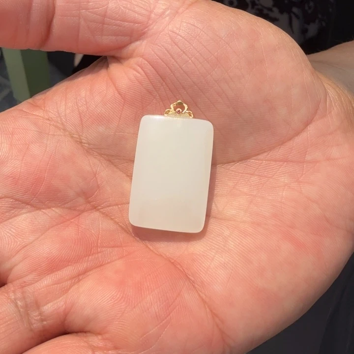 和田玉未镶嵌颈饰多样性，发一件