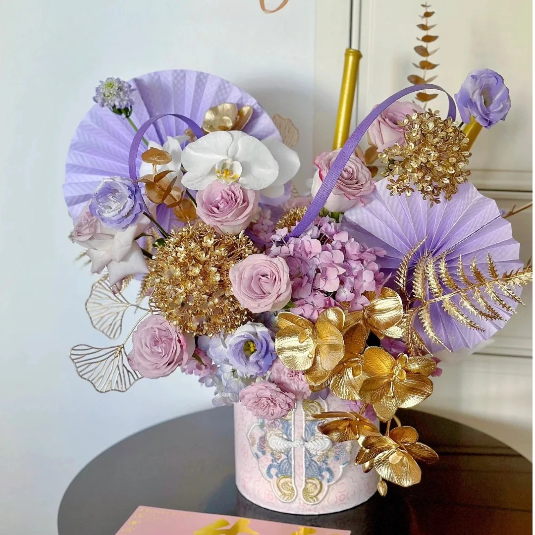 【紫气东来❤年宵花】紫玫瑰混搭年宵花礼鲜花抱抱桶过年鲜花同城订购鲜花小时达