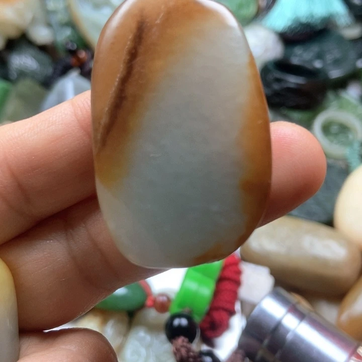 颈饰未镶嵌和田玉