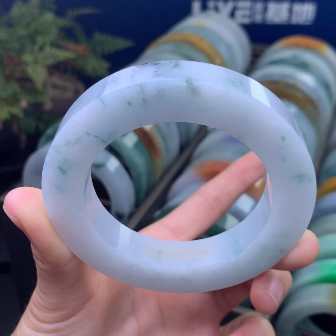 定制翡翠未镶嵌手镯定制不退不换