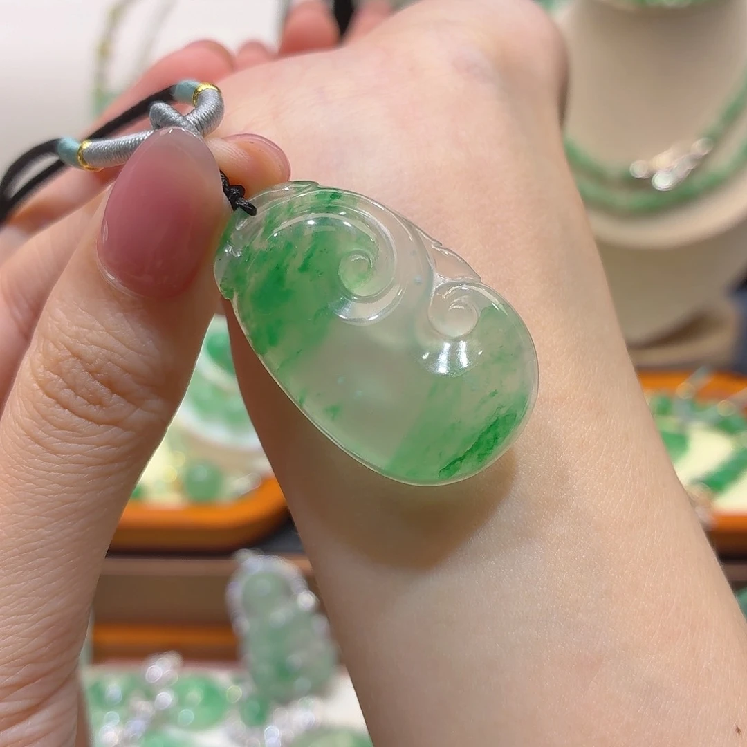 石英质玉未镶嵌颈饰薇****薇