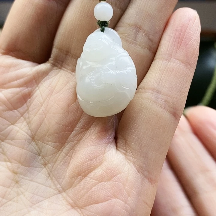 【闪购商品】颈饰未镶嵌和田玉