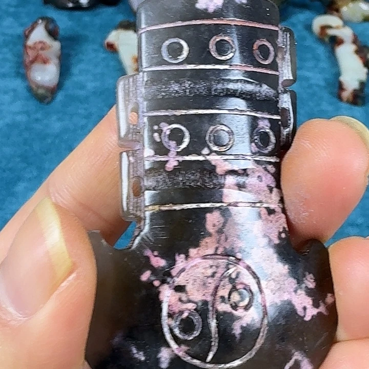 和田玉（糖玉）未镶嵌挂件