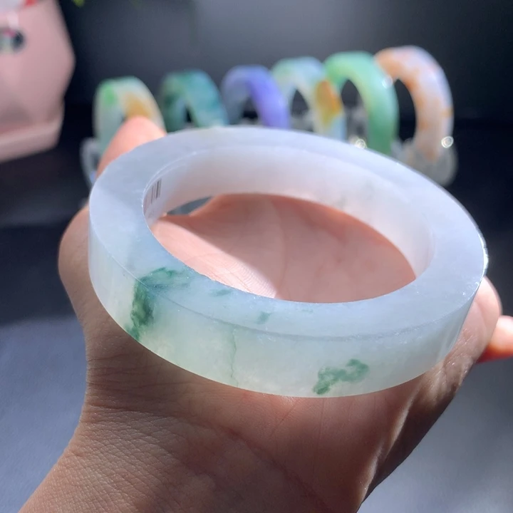 未镶嵌手镯定制翡翠