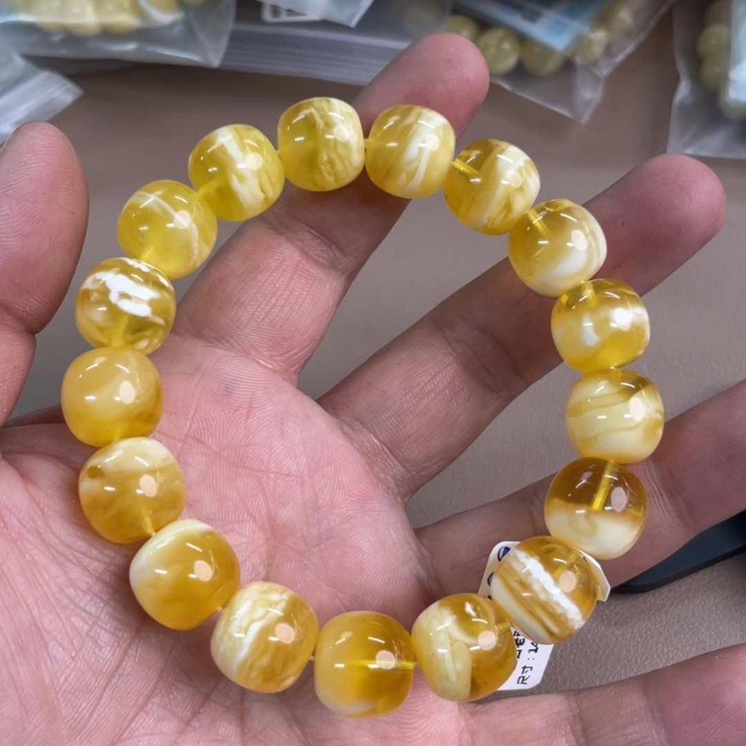 琥珀裸石未镶嵌196000000000