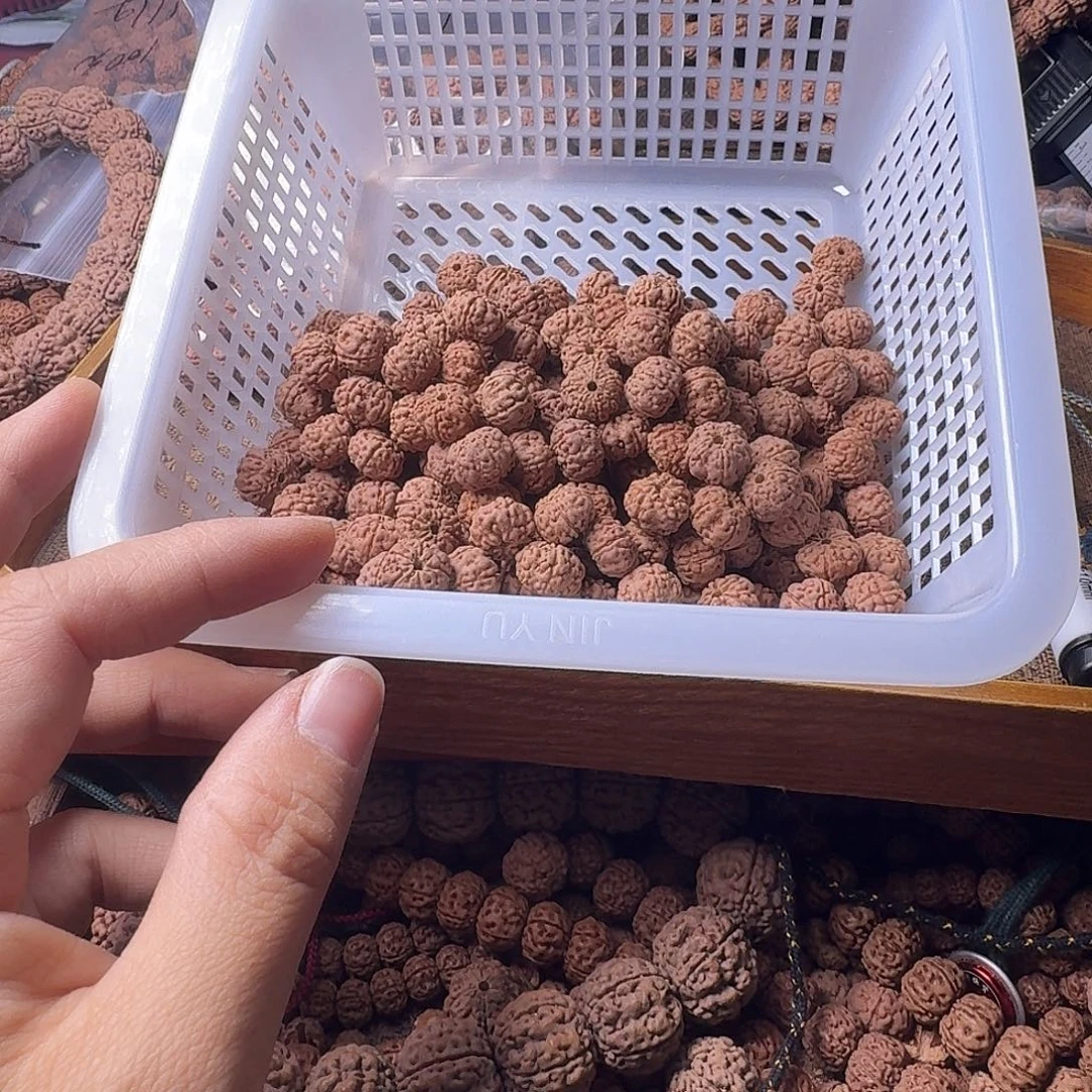 吖***枫金刚菩提吊坠200颗黄身上有瑕疵