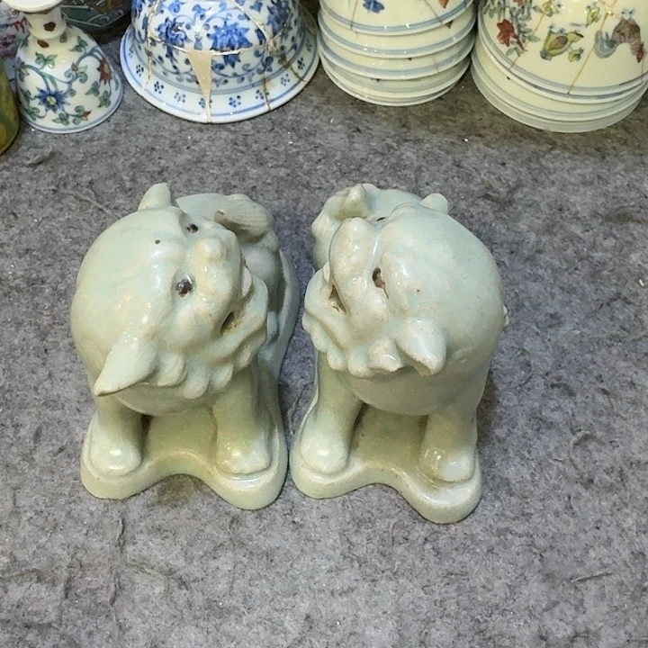 模***质盘陶瓷工艺品摆件汝瓷狮子摆件一对