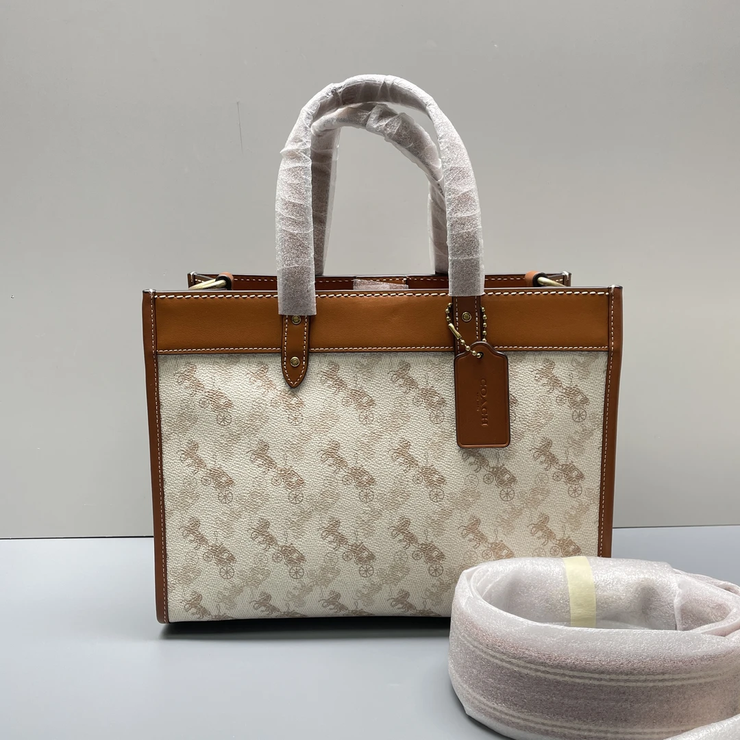 99新 COACH/蔻驰 field30棕拼白马车横版方托30*22*15cmME110601