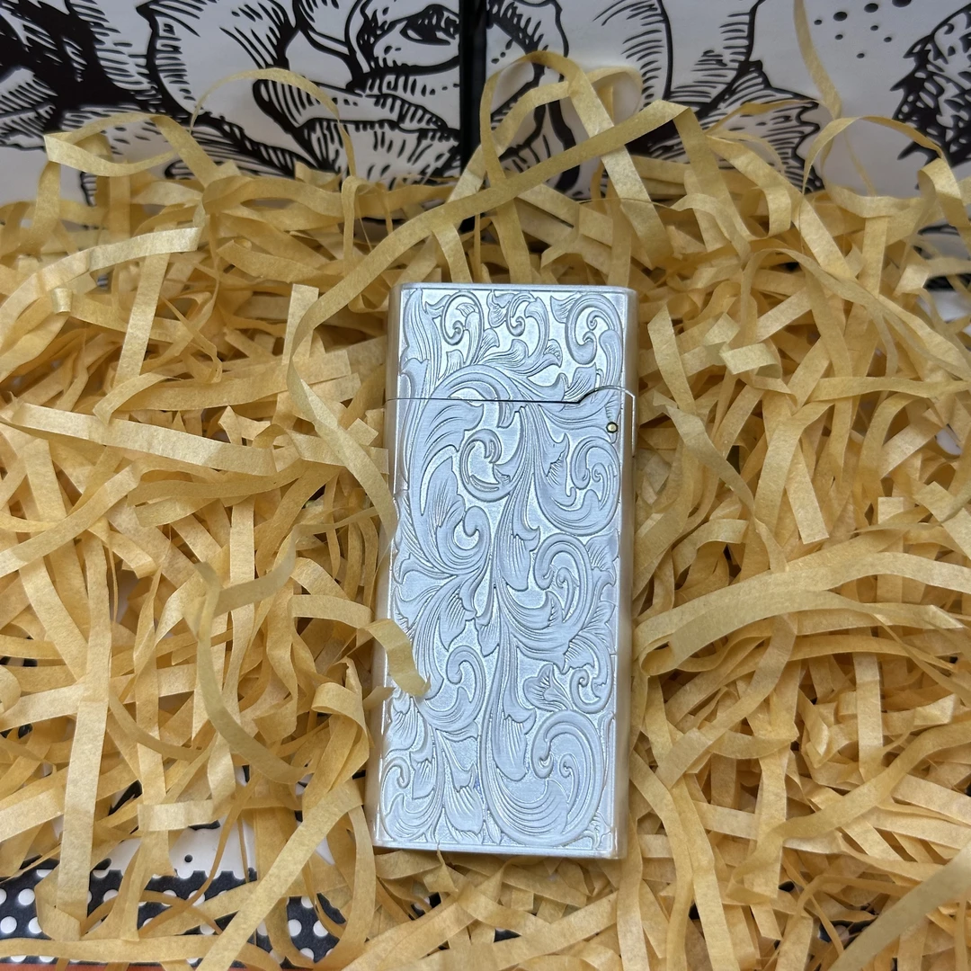 网红时尚创意浮雕古银双面雕刻大唐草超薄砂轮煤油打火机男士礼物
