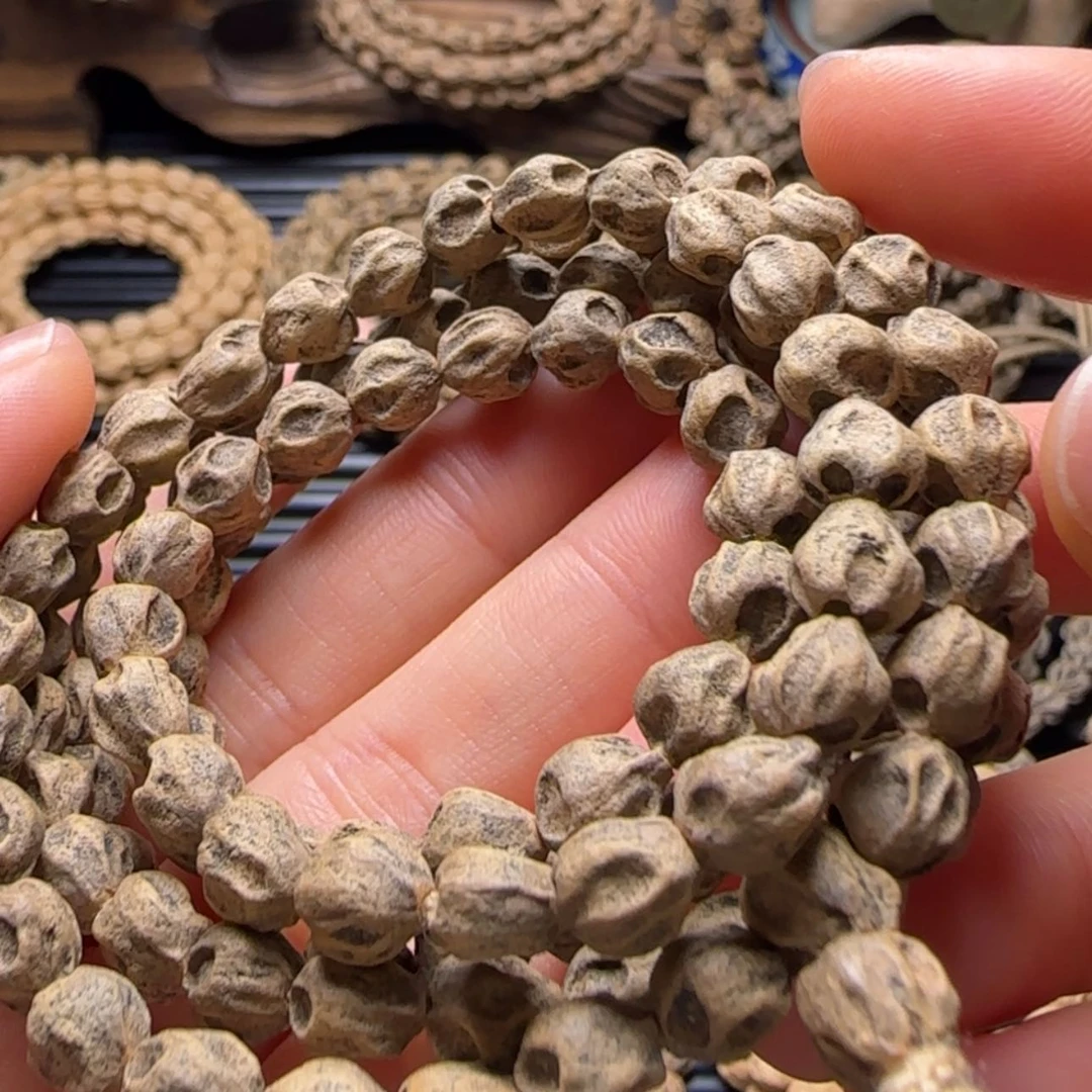 【闪购商品】吊坠柏香籽/百香籽猫**?