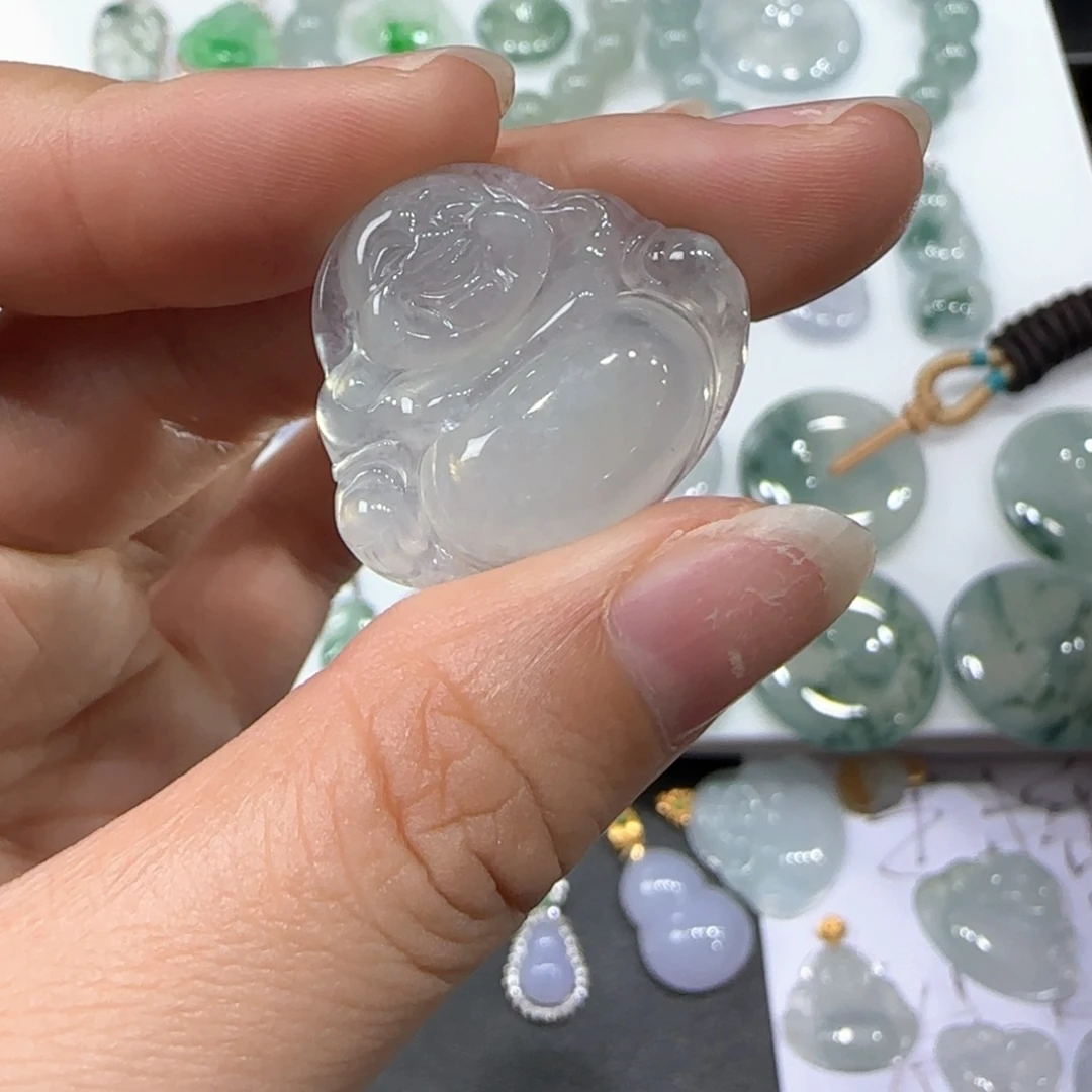 翡翠未镶嵌颈饰佛公