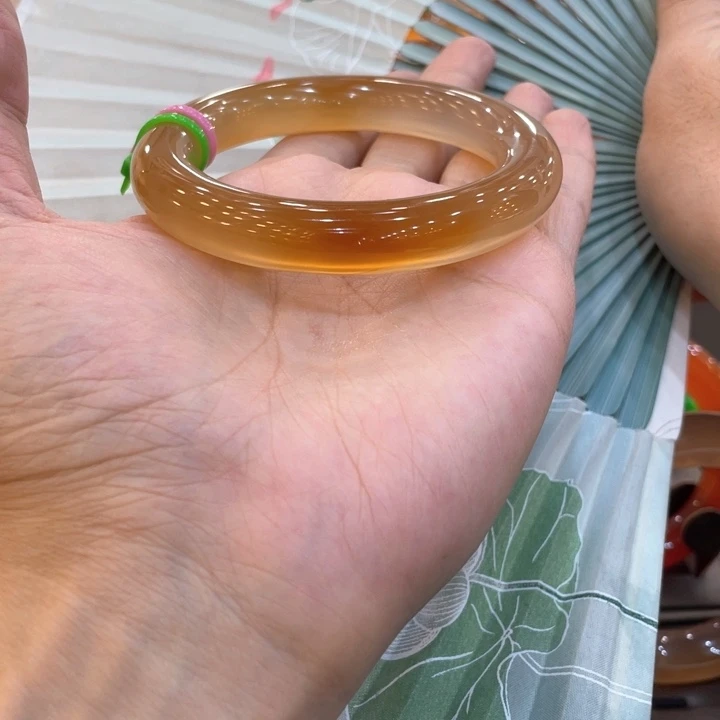 玛瑙/玉髓手镯未镶嵌关***?