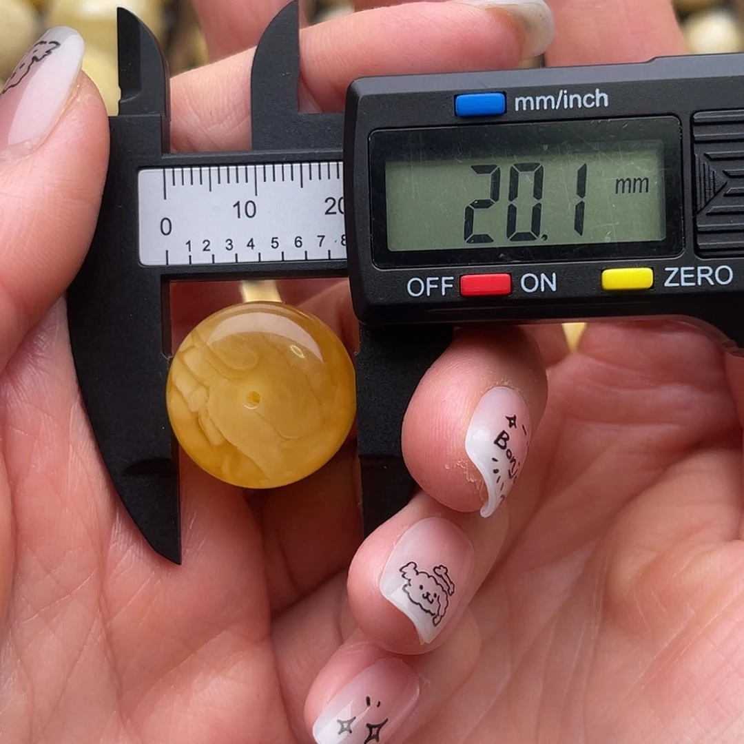 *****琥珀未镶嵌裸石蜜蜡蜜糖色墩子鸽