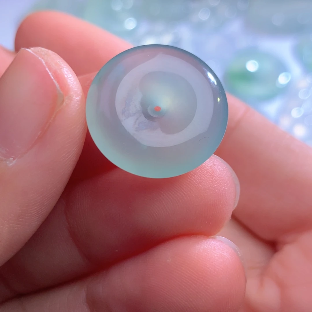 翡翠足金镶嵌颈饰缅甸